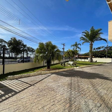 Apartamento Ubatuba, Itagua, Bem Localizado, Duas Vagas De Garagem Exterior photo